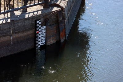 Семь свердловских дамб признали опасными в преддверии паводка