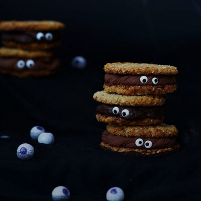 Печенье с паучками и сливочное пиво: 8 рецептов на Хэллоуин