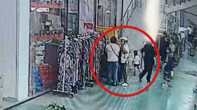 Полицейские поймали «рыночных охотниц» в Алматы