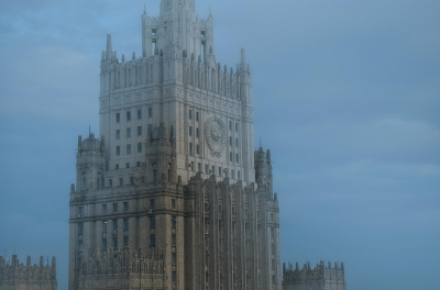 МИД: РФ отреагирует на любое попытки покушения на здания дипмиссий на Украине