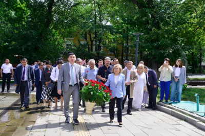 В Abai University отметили 180-летие Абая Кунанбаева торжественной церемонией