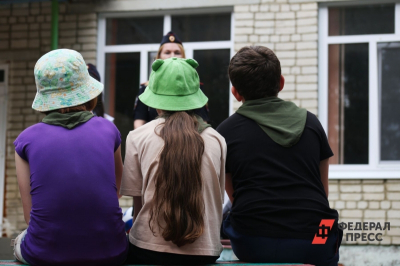 Число сирот в Красноярском крае сократилось почти на 9 %: как поддерживают детей и опекунов