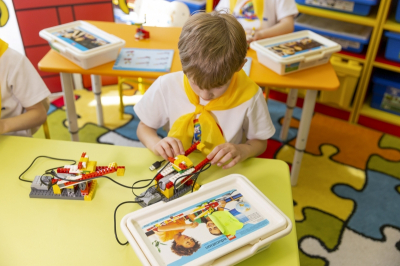 В Госдуме предложили добавить в детсады копии оружия