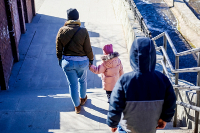 Как защитить ребенка: полицейский раскрыл простые, но жизненно важные правила.