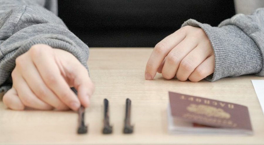 В Петербурге нейросеть выявила школьника со шпаргалкой на ЕГЭ