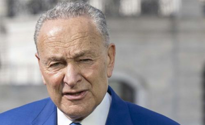 Лидер демократов в Сенате пообещал заблокировать пошлины Трампа против стран Евросоюза