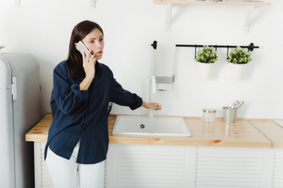 Врач объяснил, почему женщины лучше запоминают лица