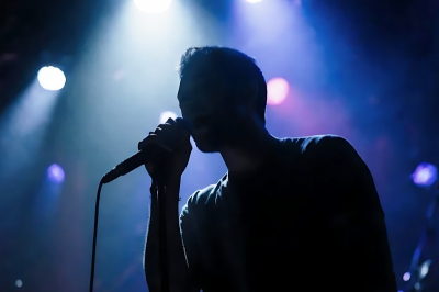 &laquo;Там, где ждут&raquo;: группа &laquo;Зверобой&raquo; показала обратную сторону 8 Марта в новом клипе