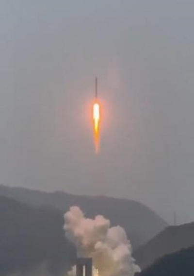 Молния ударила в ракету &laquo;Чанчжэн-3B&raquo; во время старта в Китае