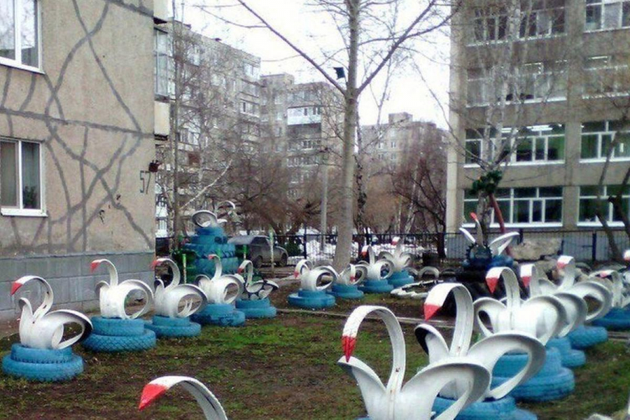 Закапывают и жгут. За &laquo;лебедей&raquo; из старых покрышек дадут административку или даже уголовку