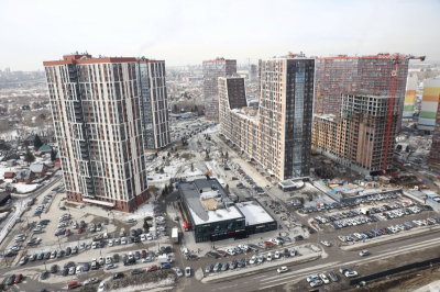 В новосибирском &laquo;Ясном берегу&raquo; строят сад и школу по КРТ