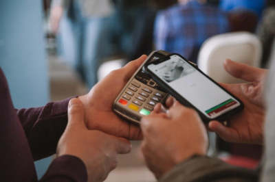 РИАН: Россияне больше всего тратят деньги в аптеках, покупая леркарства