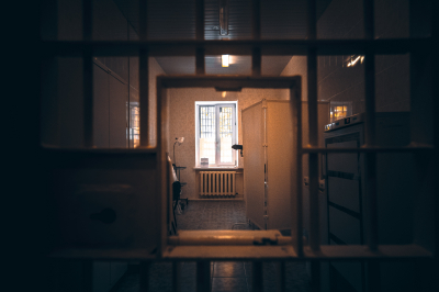 В Великобритании после нападения в тюрьме скончался известный детоубийца Хантли