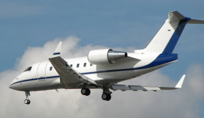 Самолет-разведчик США летает над Черным морем около границ РФ