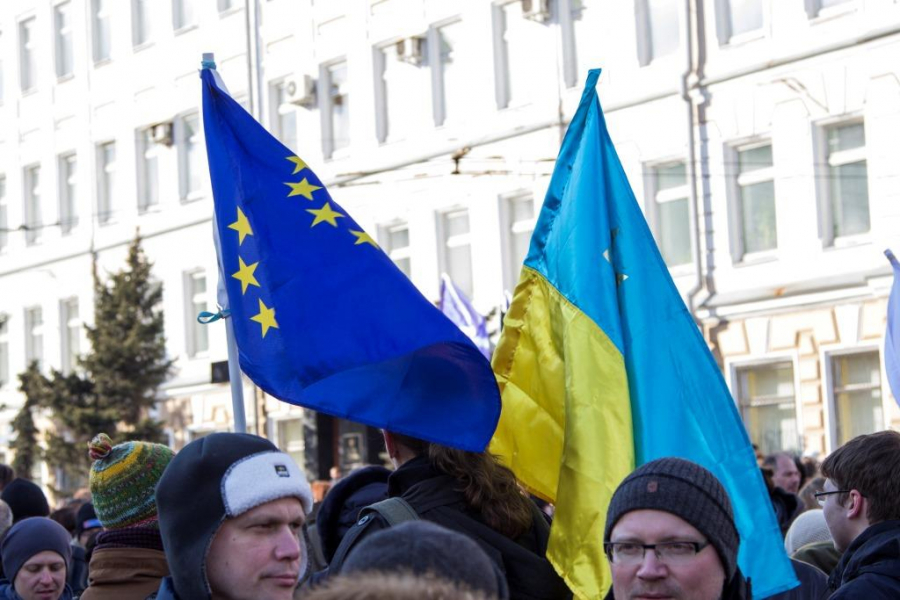 Parlamentn&iacute; listy: Украине нужно наладить отношения с РФ для вступления в ЕС