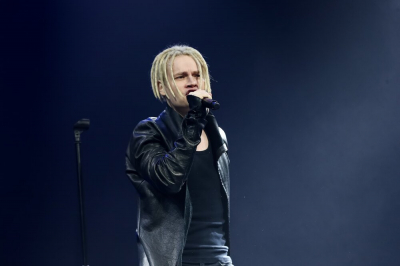 SHOT: Shaman грозит инфекция и расстройство ЖКТ после лизания Байкала